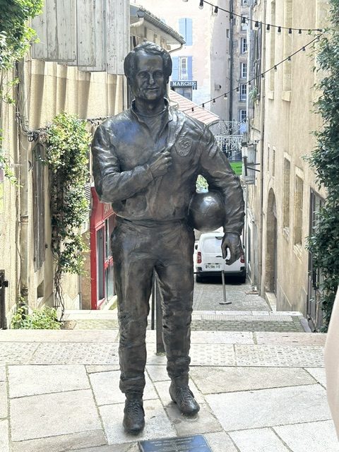 Statue de Jaques Fouroux